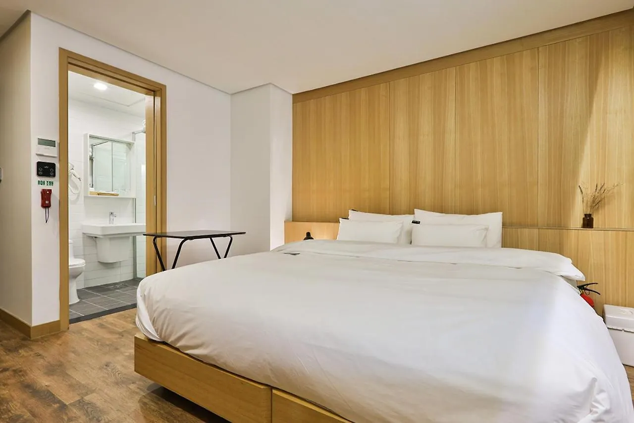 Jongro Makers X Pretty Hotel Seul 2*,  Coreia do Sul