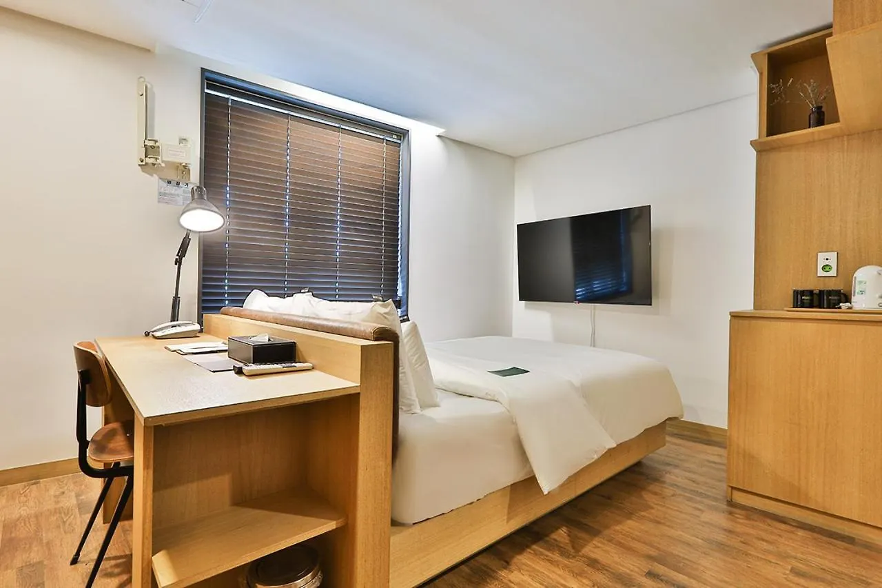 Jongro Makers X Pretty Hotel Seul 2*,  Coreia do Sul