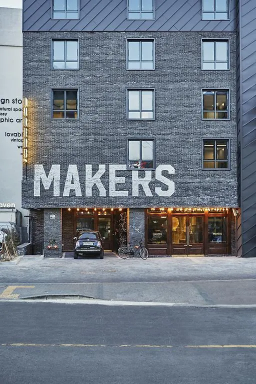 Jongro Makers X Pretty Hotel Seul