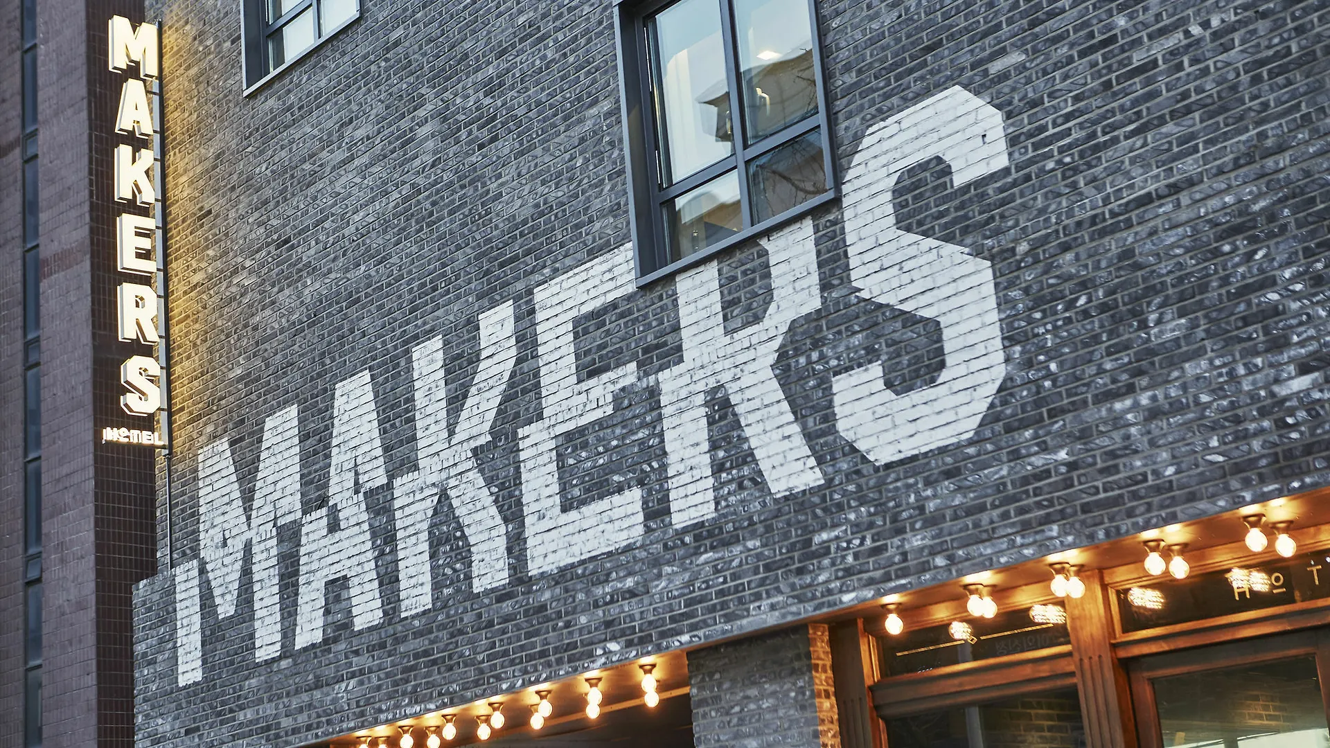 Jongro Makers X Pretty Hotel Seul